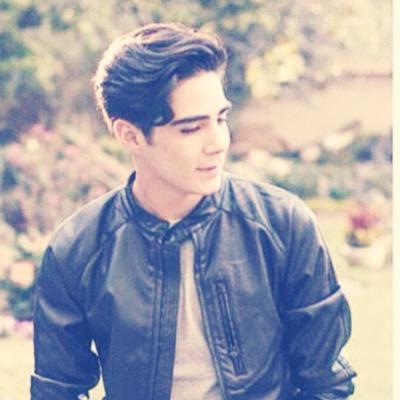 Cuenta dedicada a Jos Canela. | Algún día conseguiremos su follow. | Sigue tus sueños y jamas te rindas. | Esto apenas comienza.| somos sede de @TeamComienzaCD9