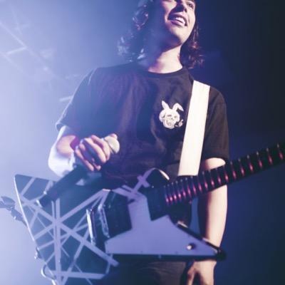 i basically just post really great lyrics from (mostly) bands that i have stuck in my head atm ♪( ´θ｀)ノ