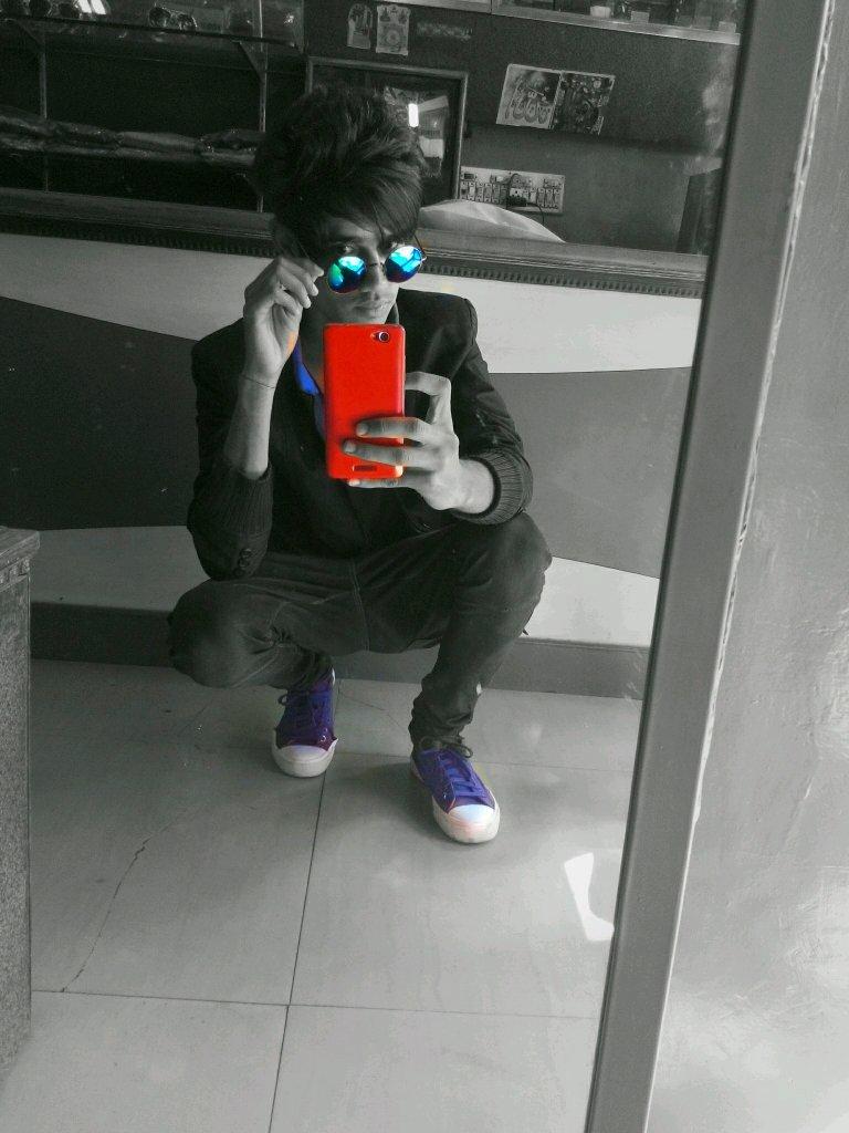 . Intro ? ;н
Name xe He Melii Maasumyat Jalaktii Hoge ^;^
For More Info ;v
;D Zukerbarg Ne To ib Bnaya He Haii -Le  lena
•
Ab khud ki trif kese klu ^_^