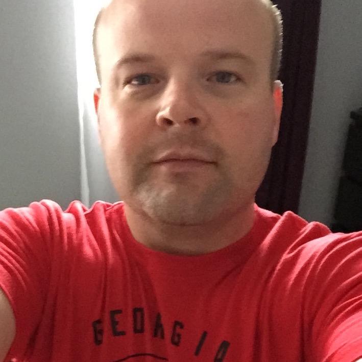 realgoodyou's profile picture. Living the dream in SoCal.