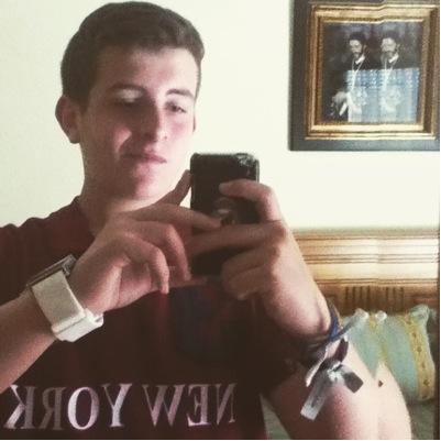 Estudiante del I.E.S. Garci Mendez,madridista hasta la muerte y Semanasantero