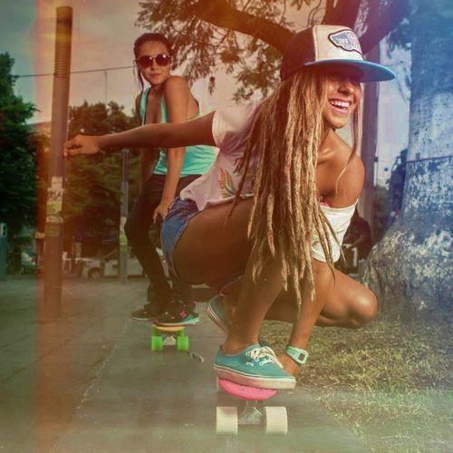 ellaesmia1's profile picture. 