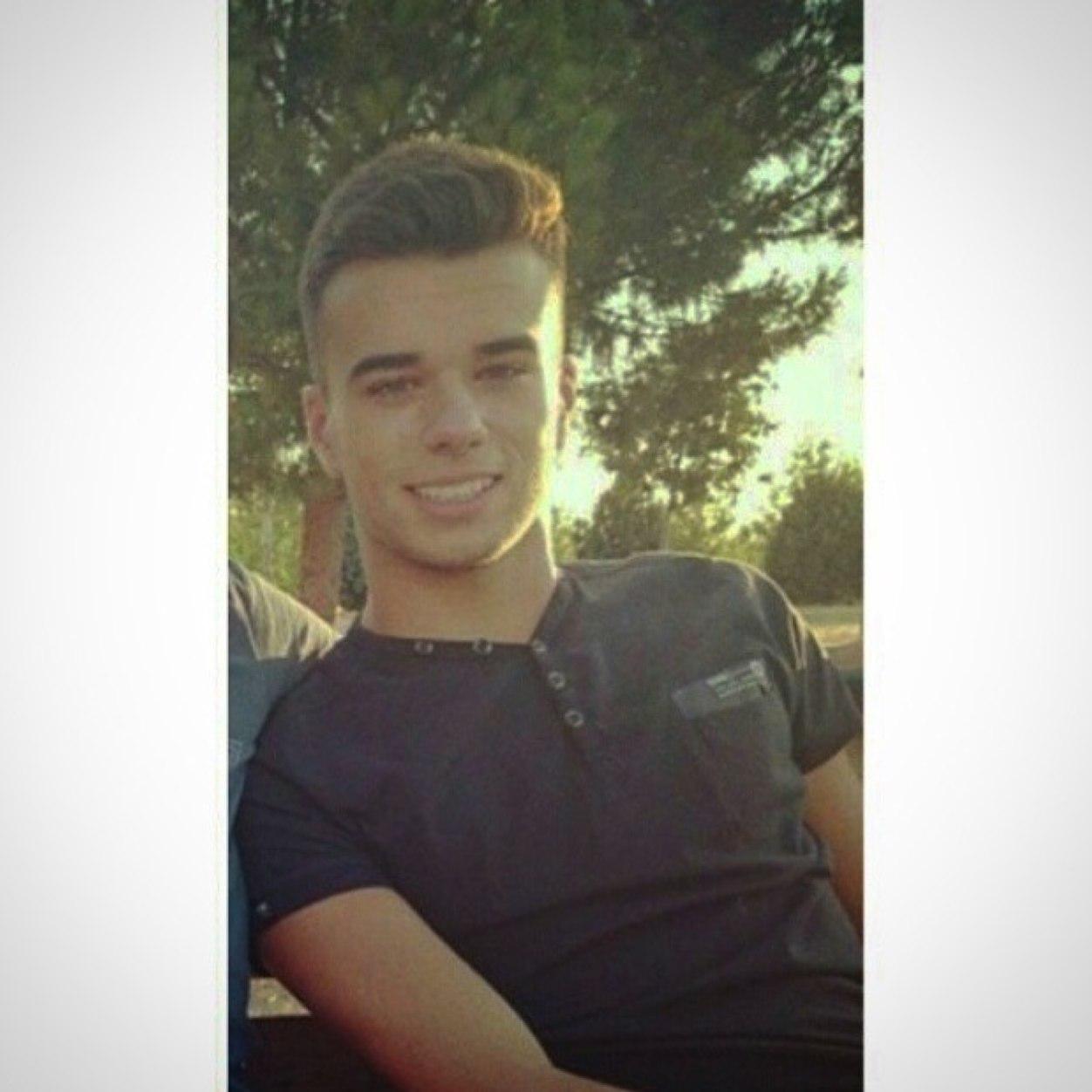 Antonio_cc96's profile picture. Nunca digas Nunca, Nunca digas Siempre, simplemente lucha por lo que realmente QUIERES. Instagram: @antonio_yosise. Madrid