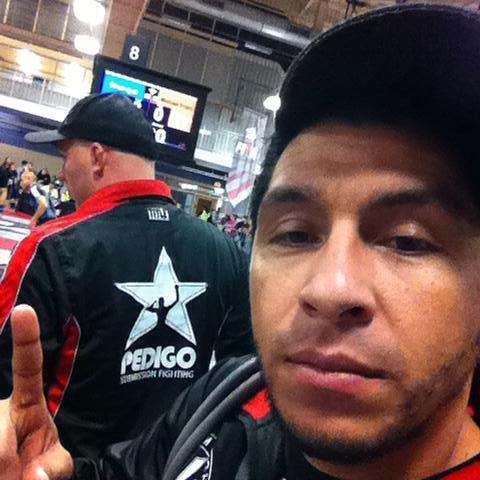 SENCILLITO Y KARISSMATIKO AMANTE DE laz ARTES MARCIALES MIXTAS MMA Y CLIMBING  PAMBOLERO DE CORAZA  ....MEXICAN ZOMBIE