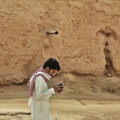 على سبيل الألم قطعه من قلبي في احدى القبور .