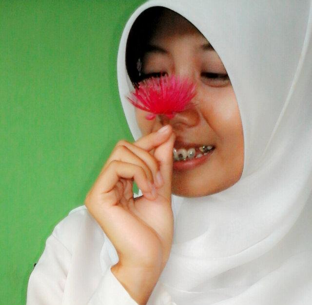 Ateh_boteh's profile picture. Simple, cerewed