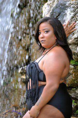 curvy_layerz's profile picture. ♓23♓CURVY NERDY SEXY CHEF
SHOE CONNOISSEUR FASHION JUNKIE