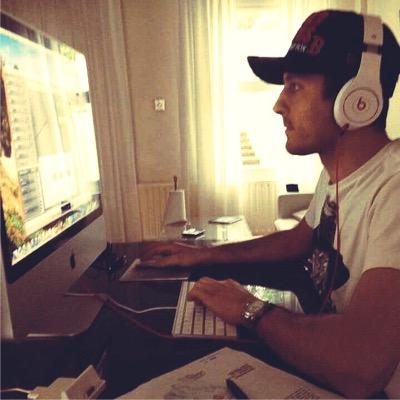 Skullytron official