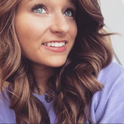 Senior 2015 • God is good • MSU in the fall
Snap me: laurenblair7