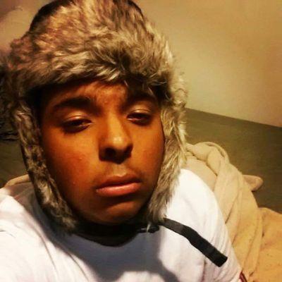 U Know How Im roccin 
its all bout da money
Grind fo success Follow my
Soundcloud http://t.co/H4Yzl9bjGI