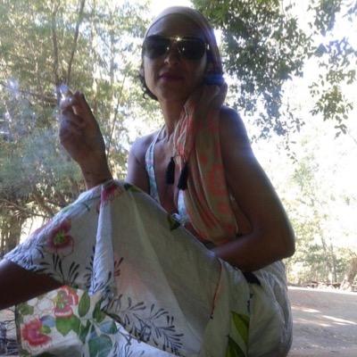 CarlaDelValle3's profile picture. 