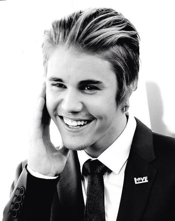 Hey... I'm BOY BELIEBER from Indonesian, I LOVE YOU @justinbieber :) DOWNLOAD @shots MAKE YOUR LIFE BETTER EVERYDAY. Justin follows