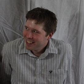 Experienced software engineer & tech enthusiast.