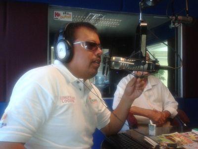 Licenciado, Musico,locutor,conductor de tv.