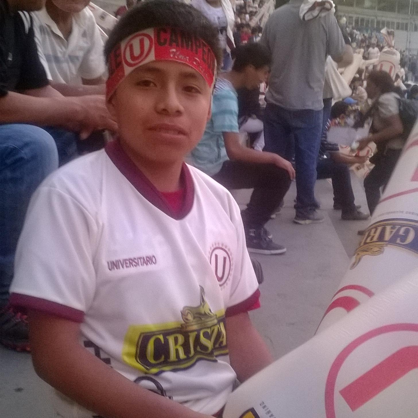 Apasionado del fútbol, Hincha de Universitario y Barcelona - Auténtico, Rebelde y Soñador