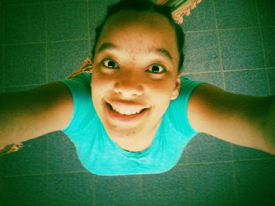 Feliz por assitir aperte o play....3