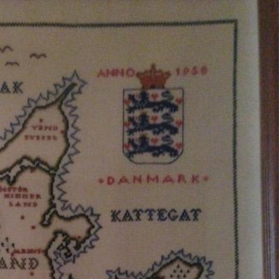 autumpumpkin's profile picture. Insanely happy wife, with two amazing crazy children living in the mid west, just west of a corn field.