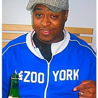 hustleblogger's profile picture. 