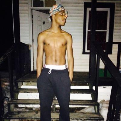 Youngbull1234's profile picture. BallIsLife F.O.E Play the game for the love of it #jakboyz #getbusy