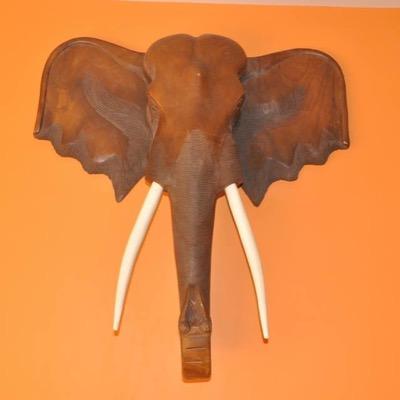 Elephant Walk is the premier injera and curry house in Cincinnati! Specializing in authentic Ethiopian and Indian cuisine, coffee, & fresh puréed juices