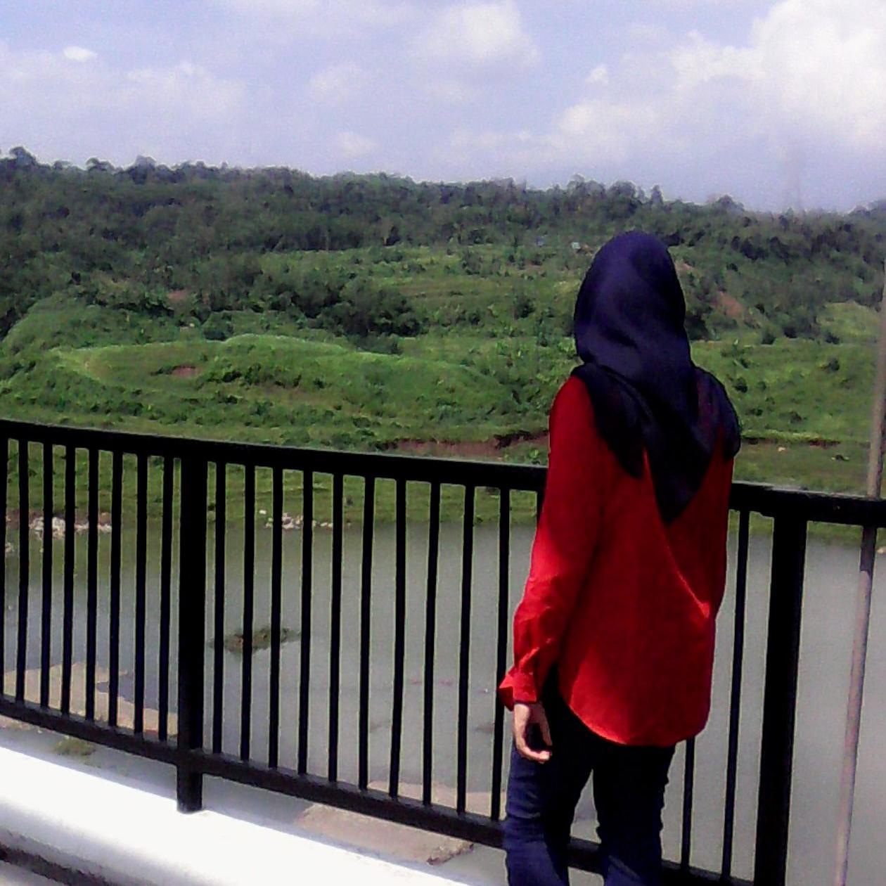 orang yang paling imut itu saya ^_^