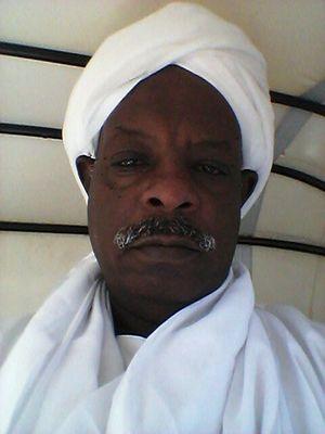 سوداني الجنسية . اعمال حرة . مدير لشركة خاصة