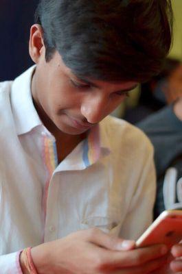 Aspirant ,dreamer, loving freind , wannabe enterprenuer,wanna invent something big!