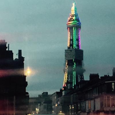 slideawaygive's profile picture. 