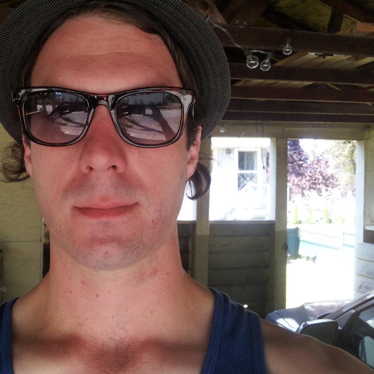 laalbzilla's profile picture. 