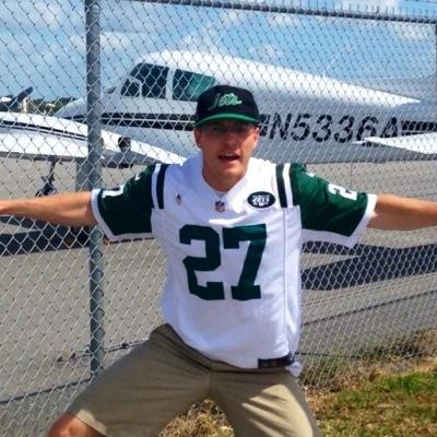 James Braddock. Led the JETS chant for #MNF. Born and raised in Jersey City. Former Marauder. Life long Jet fan just waiting for that #superbowl. J-E-T-S