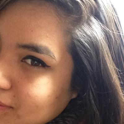 una niña rara en un mundo normal, que ama las cosas raras