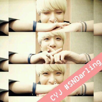 ชเวยองแจ คนพูดน้อย เรียบร้อย ใสใส เกรียนบ้างเป็นบางอารมณ์ ออมม่าเค้าเอง  @Mwrtparkz_  #ฟิครพทร  http://t.co/myAkLdkf28