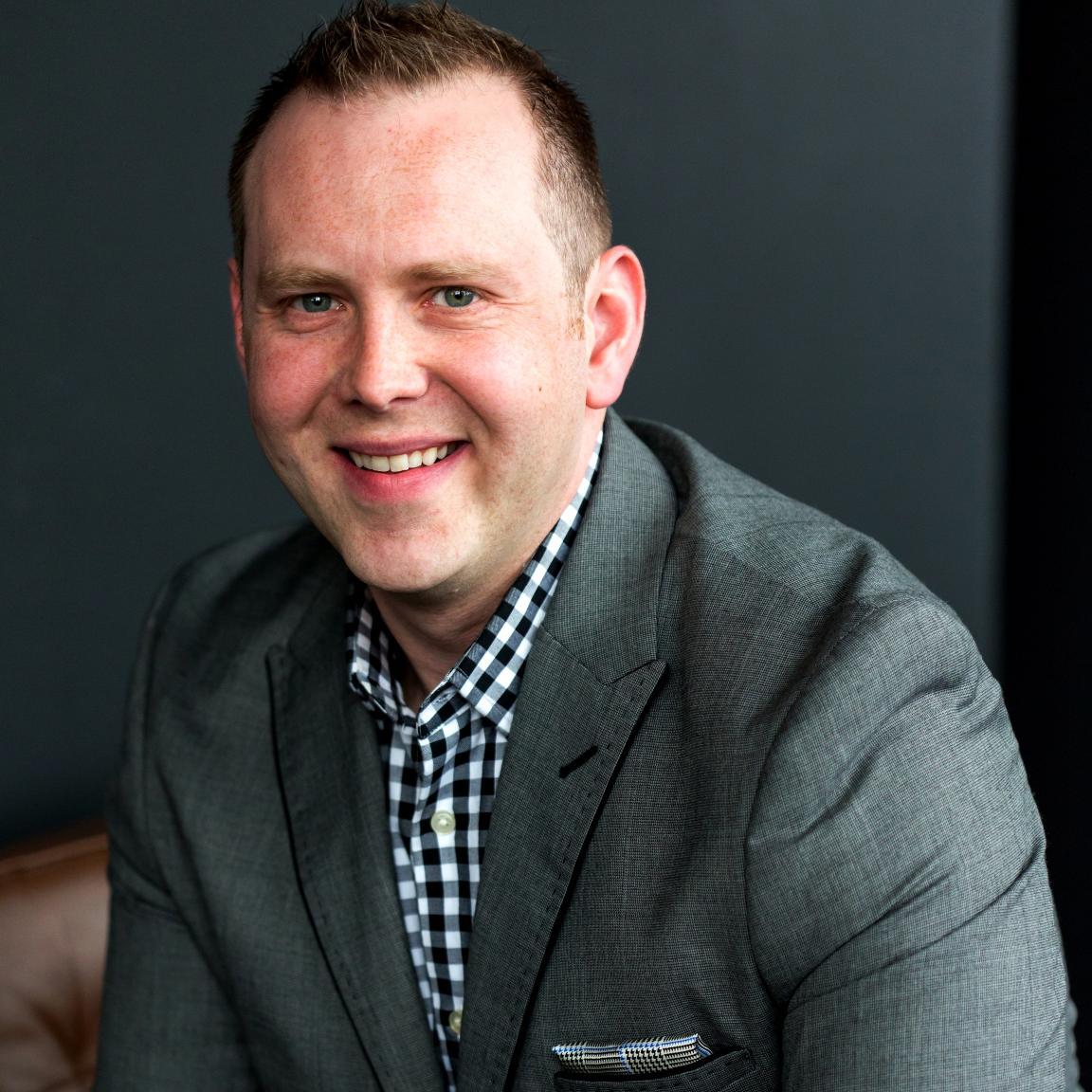 Dog Owner | Food and Wine Lover | Bone Marrow Donor | Marketing Man