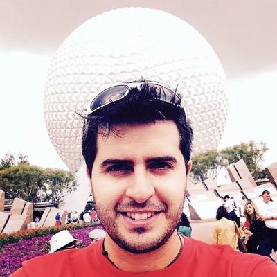 Licenciado en Derecho, mi pasión: la política... mi vocación: luchar por la justicia... mi mejor pasatiempo.. los libros y la trova