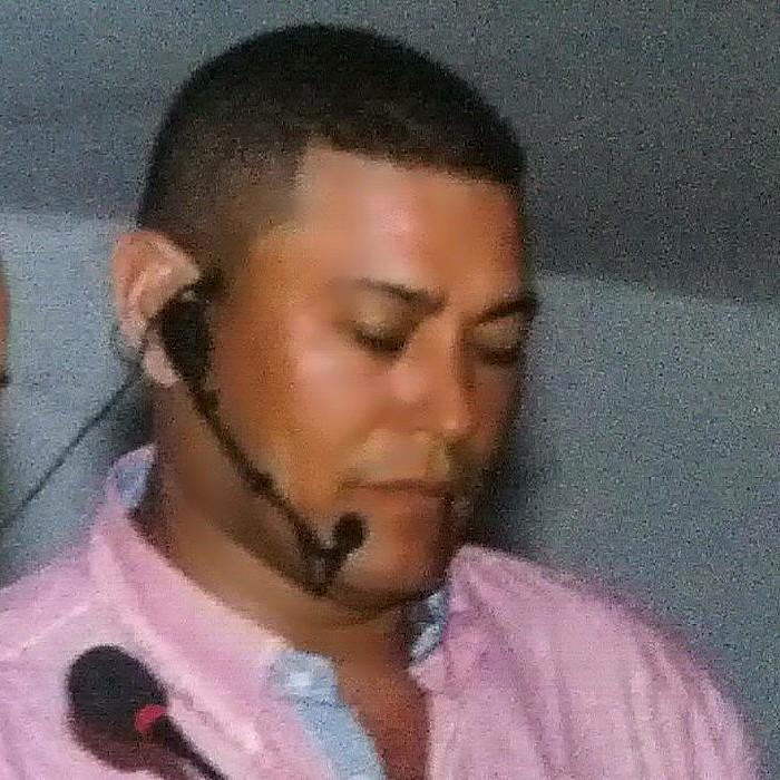 #Locutor; Amo la buena ♫úsica y los Dep⚽rtes!
Sígueme en Instagram; @robertofaridp
