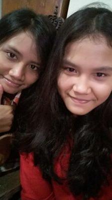 PutriWidiantar9's profile picture. 