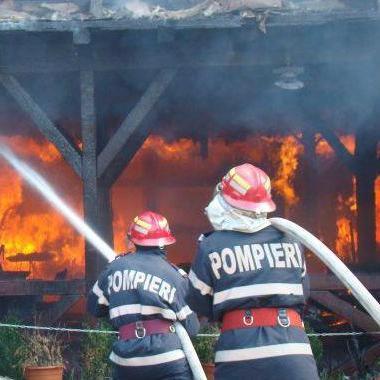 pompieriitm's profile picture. Voluntari pompieri, popularizăm  activități de #prevenireincendii,  pregătire și intervenție în #situațiideurgență.