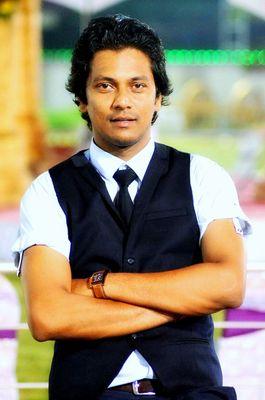 An HR by profession, passionate professional cricketer, avid traveler, loves house, trance, EDM