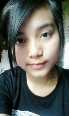 I'm ugly and I'm head over heels obsessed with a certain band called 5 SECONDS OF SUMMER