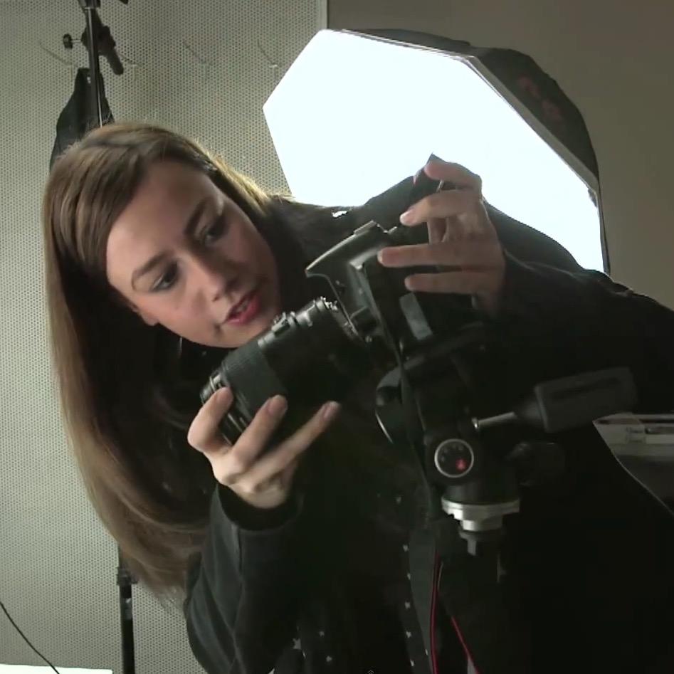 _builtbybritt's profile picture. 