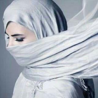 ‏عِش من اجل نفسك ، ادِر ظهرك  لكل من لا يستحقك فلا غياب الا غياب راحتك و لا فقد الا فقد ذاتك.