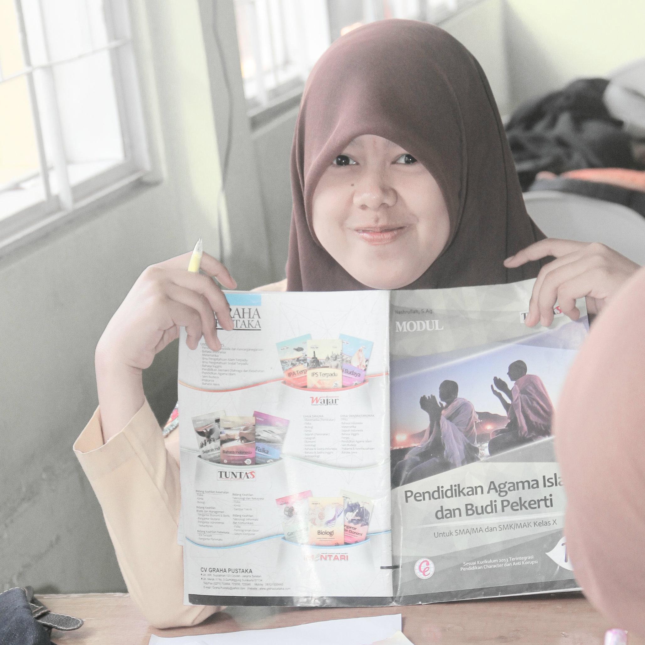 Lakukan terbaik untuk keluargamu, maka kebahagiaan itu milikmu — Ayah           17-08-1998