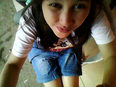 dinii_dinai's profile picture. 