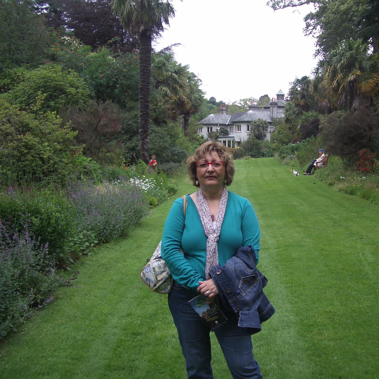 Mujer de +50 educadora de profesión . Amante de la naturaleza y sus secretos y con necesidad de aprender cosas nuevas.