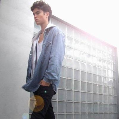 Rory_MAS's profile picture. {single: Gay} Art is a way of definition. Although its also a way of recognition.