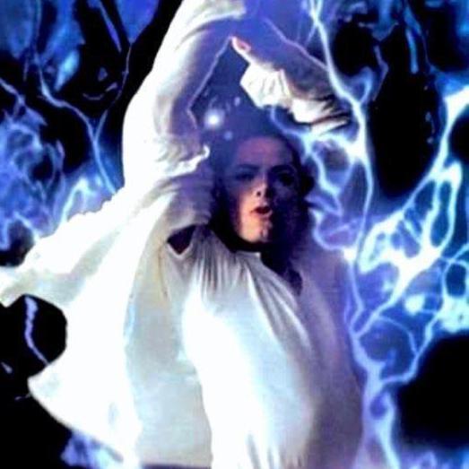 KrisMaivis's profile picture. Michael Jackson es el único rey del pop xq lo queremos mucho