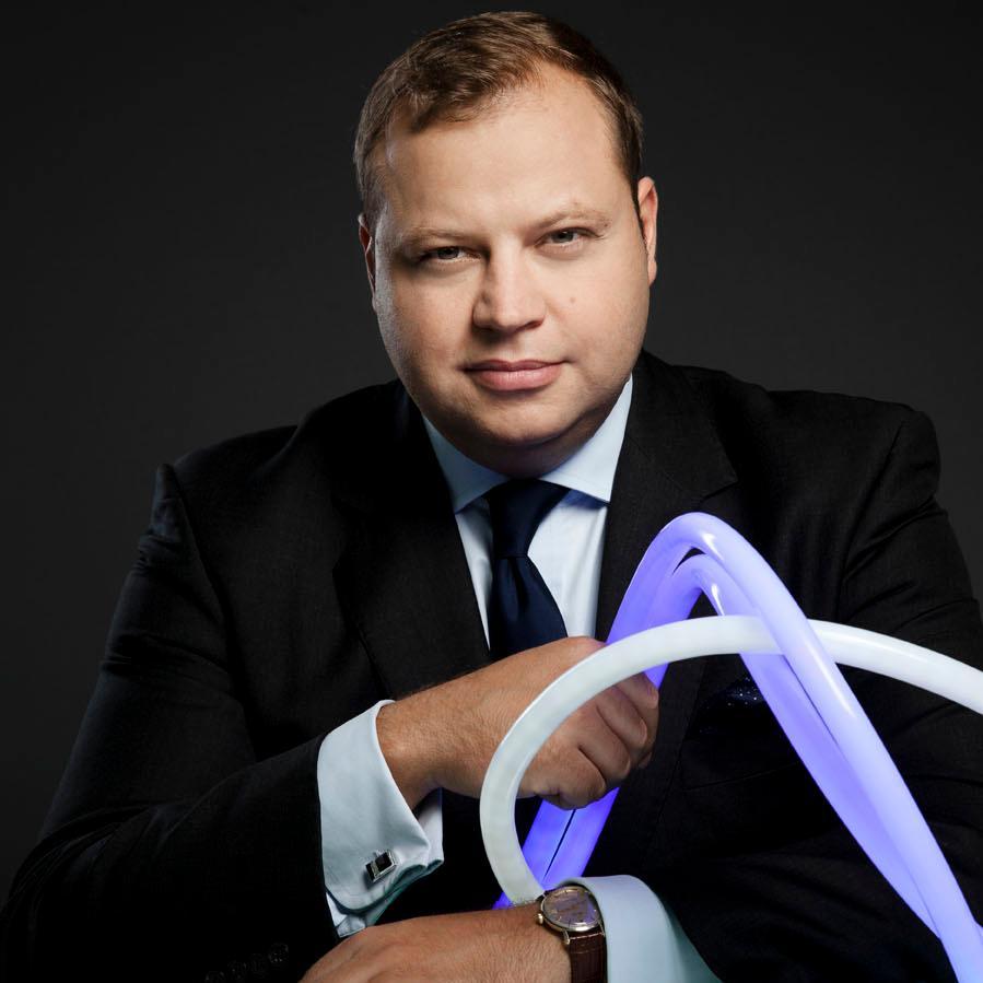 Public and governmental affairs professional
PR | Public policy | Crisis management