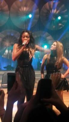 saved account follow @NiallxLaurmani