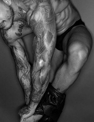 “Wenn dies in Ihnen liegt, dann geben Sie sich dem Zuge Ihrer Natur hin, nur nichts Halbes...” LVSM #Pecs #Hairy #Nipples #Beard #Armpits