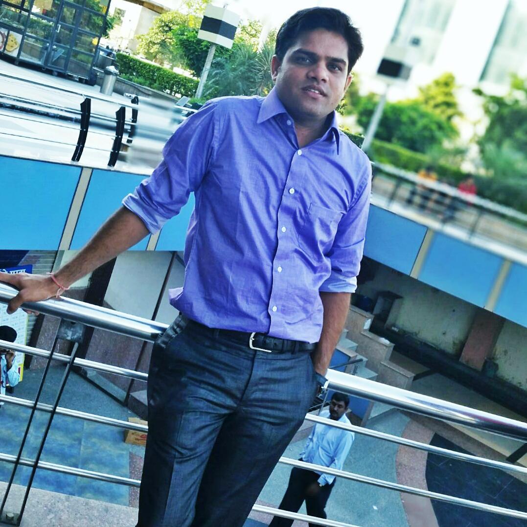 Entrepreneur, traveller, loves to read. Nationalist